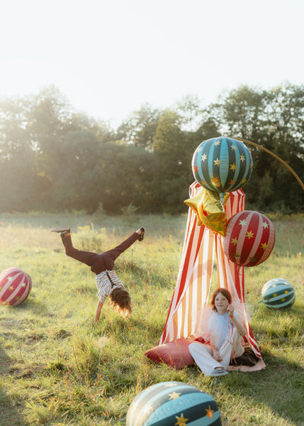 Red Starry Foil Orbz Balloon 50cm