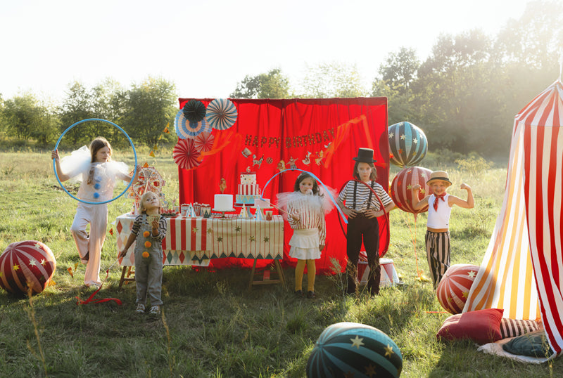 Red Starry Foil Orbz Balloon 50cm