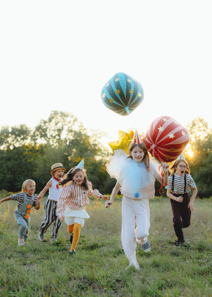 Red Starry Foil Orbz Balloon 50cm