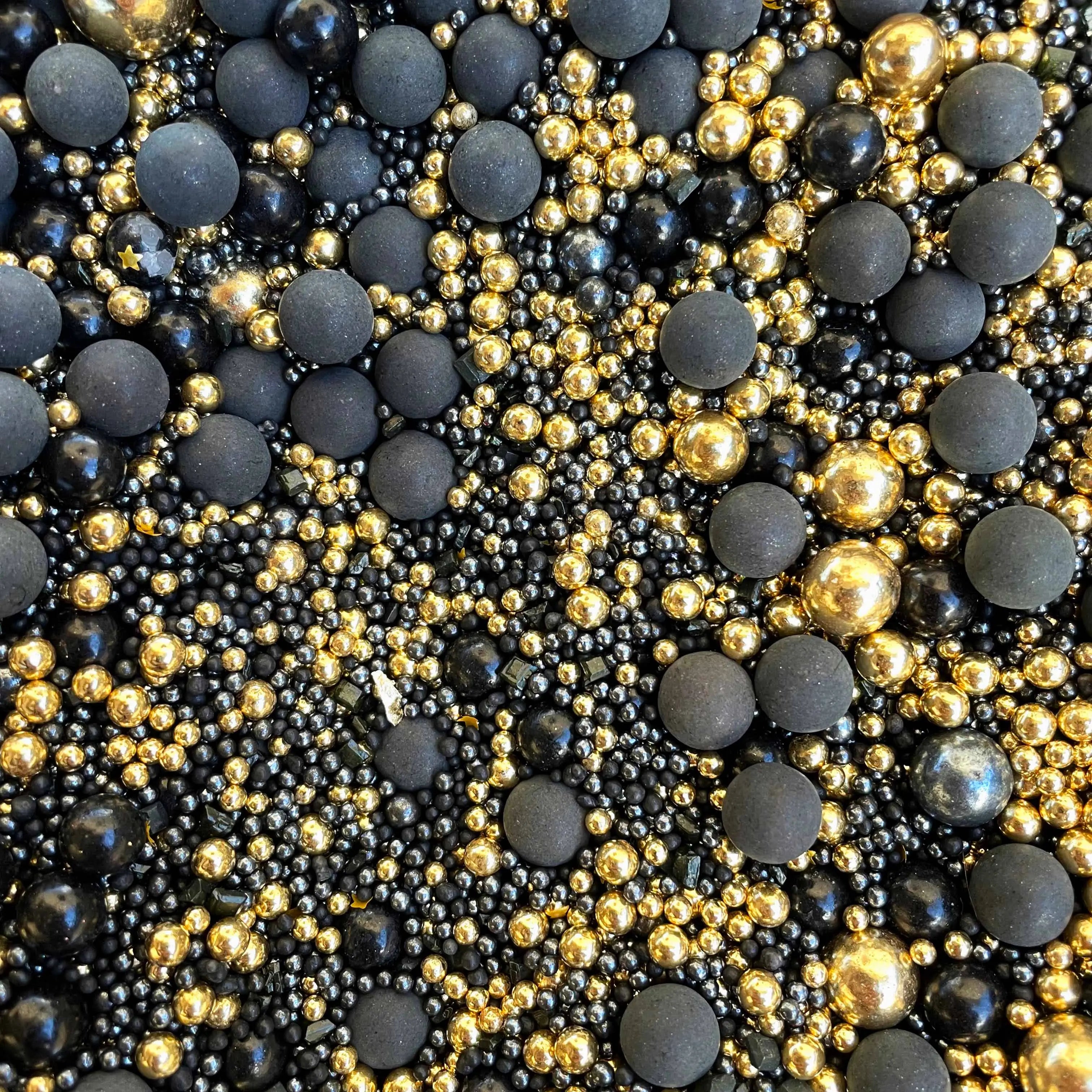 Stardust Black & Gold Shimmer Edible Cake Sprinkles, Cake Decoration Sprinkle Nest