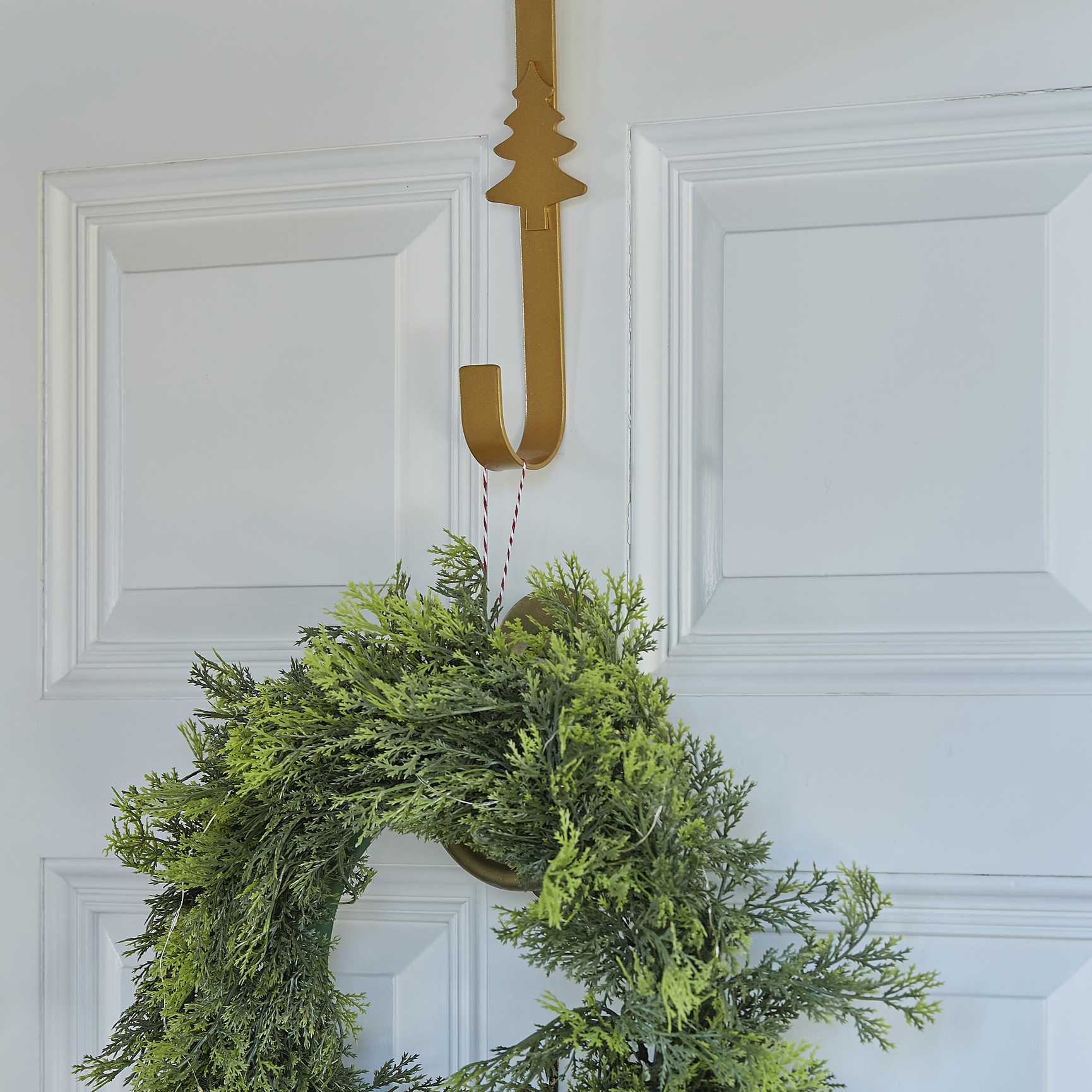Gold wreath door hanger hook Ginger Ray